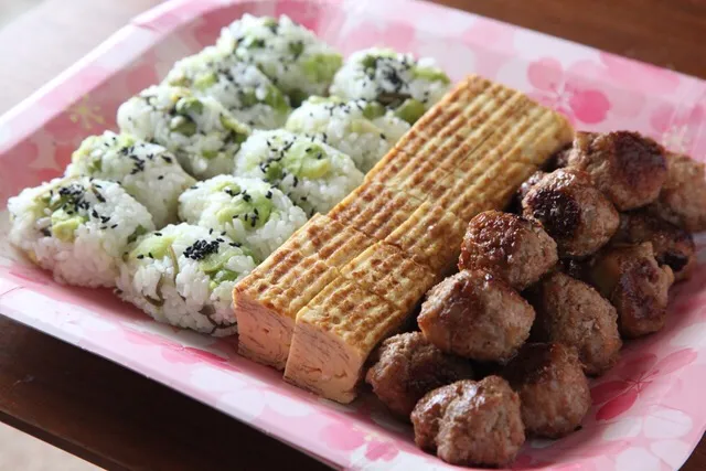 お花見弁当🌸|マユマユさん