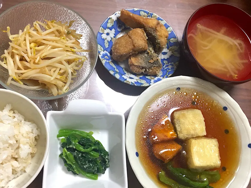 揚げ出し豆腐 ほうれん草のピーナッツ和え もやしの酢の物 鯖の竜田揚げ もやしの味噌汁|おさむん17さん