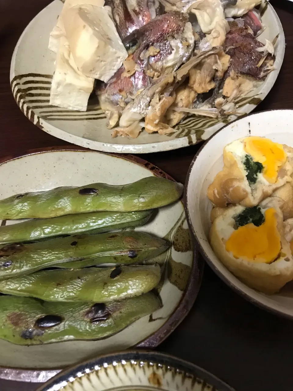 3月31日晩ご飯。たいあらだき、焼きそら豆、たまごの巾着煮。|あやさん