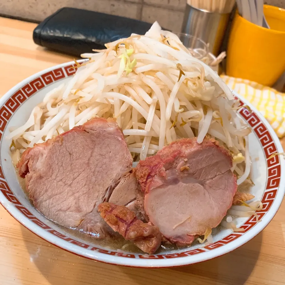 豚骨醤油ラーメン😋|ゆきのさん