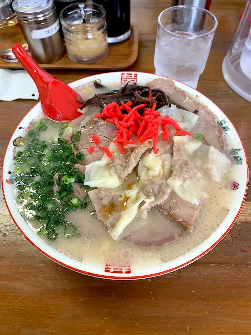 チャーシューワンタン麺🍜|るみおんさん