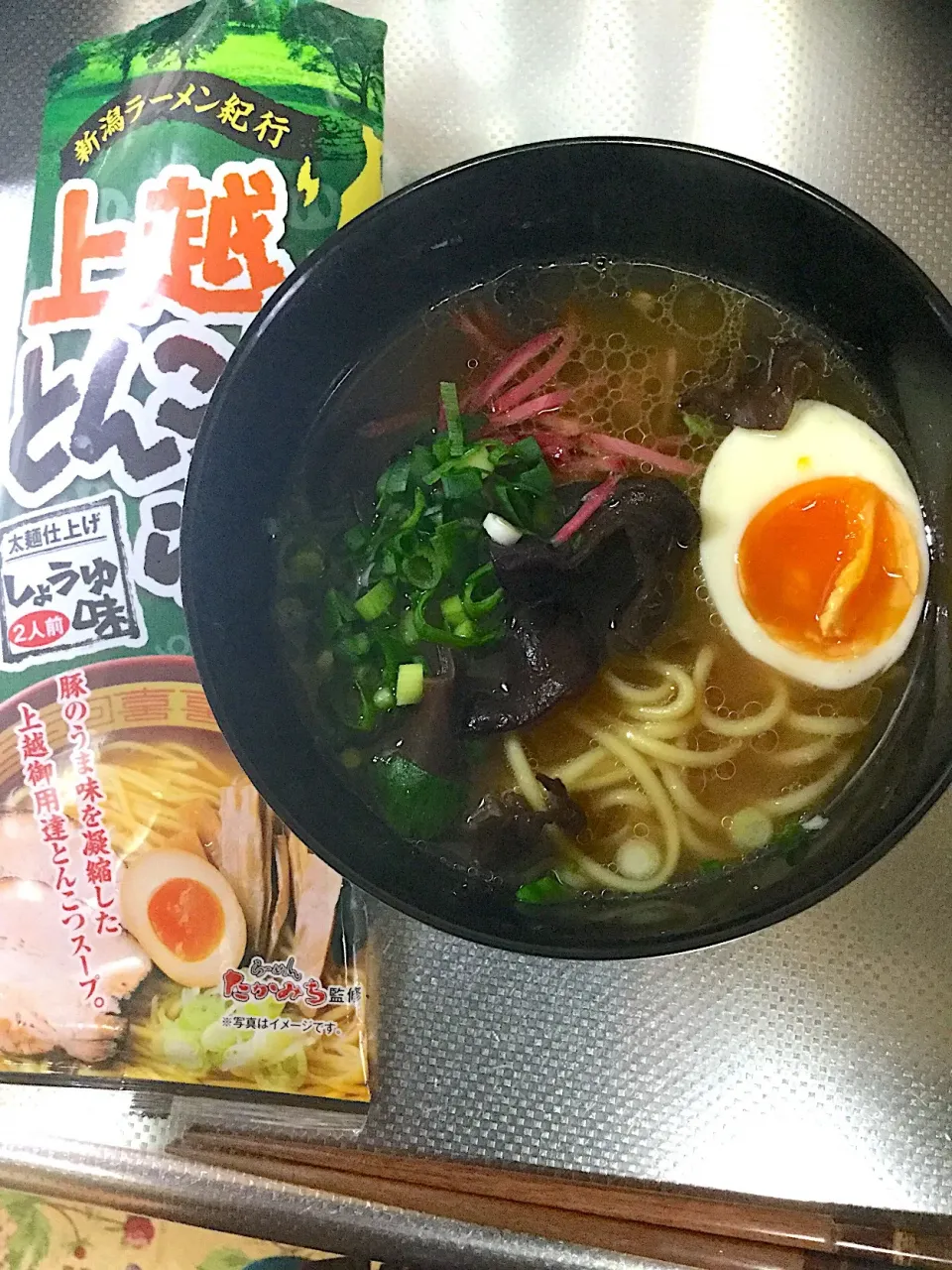 Snapdishの料理写真:上越とんこつ醤油ラーメン|detsuyoさん