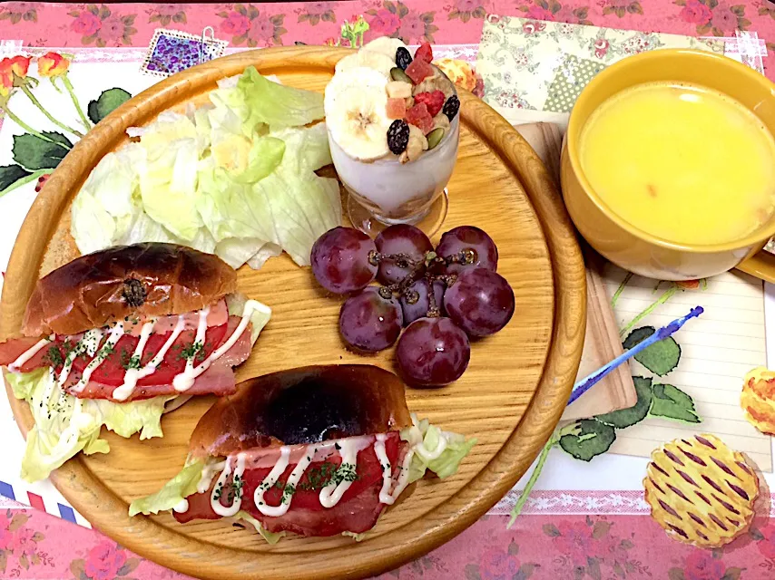 #breakfast  #ワンプレート朝ごぱん  #朝ごパン  #ワンプレート #レーズンパン #
レーズンパンサンド|ゆぴさん