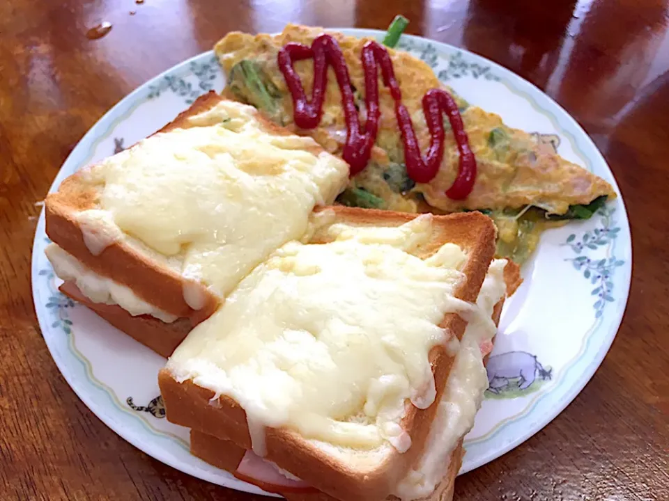 朝ごはん
ポテサラチーズトースト|さんだーさん