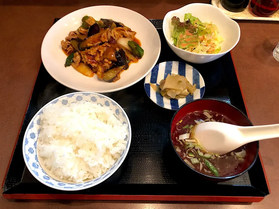 豚肉と茄子ピリ辛炒メ定食|しのぶさん