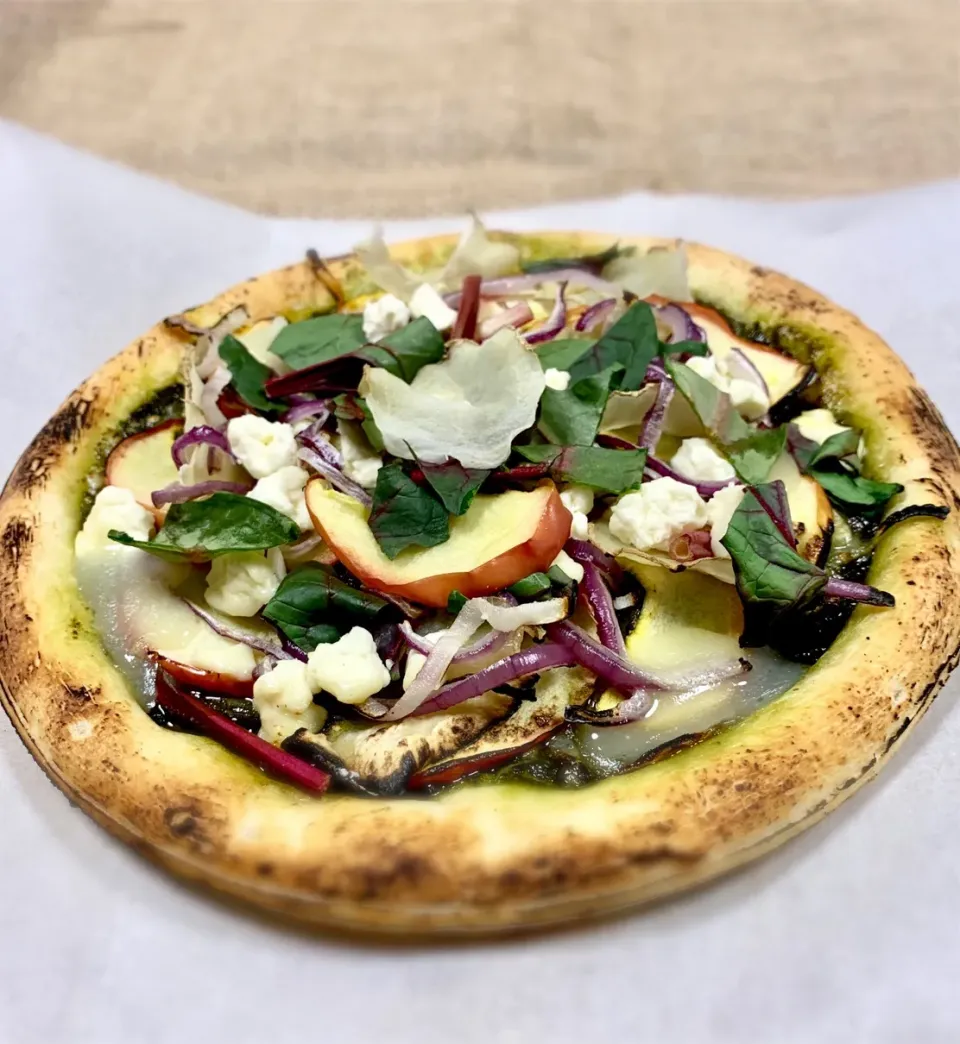 Pesto, Feta, Caciocavallo, and Veggie Pizza|gonbenさん