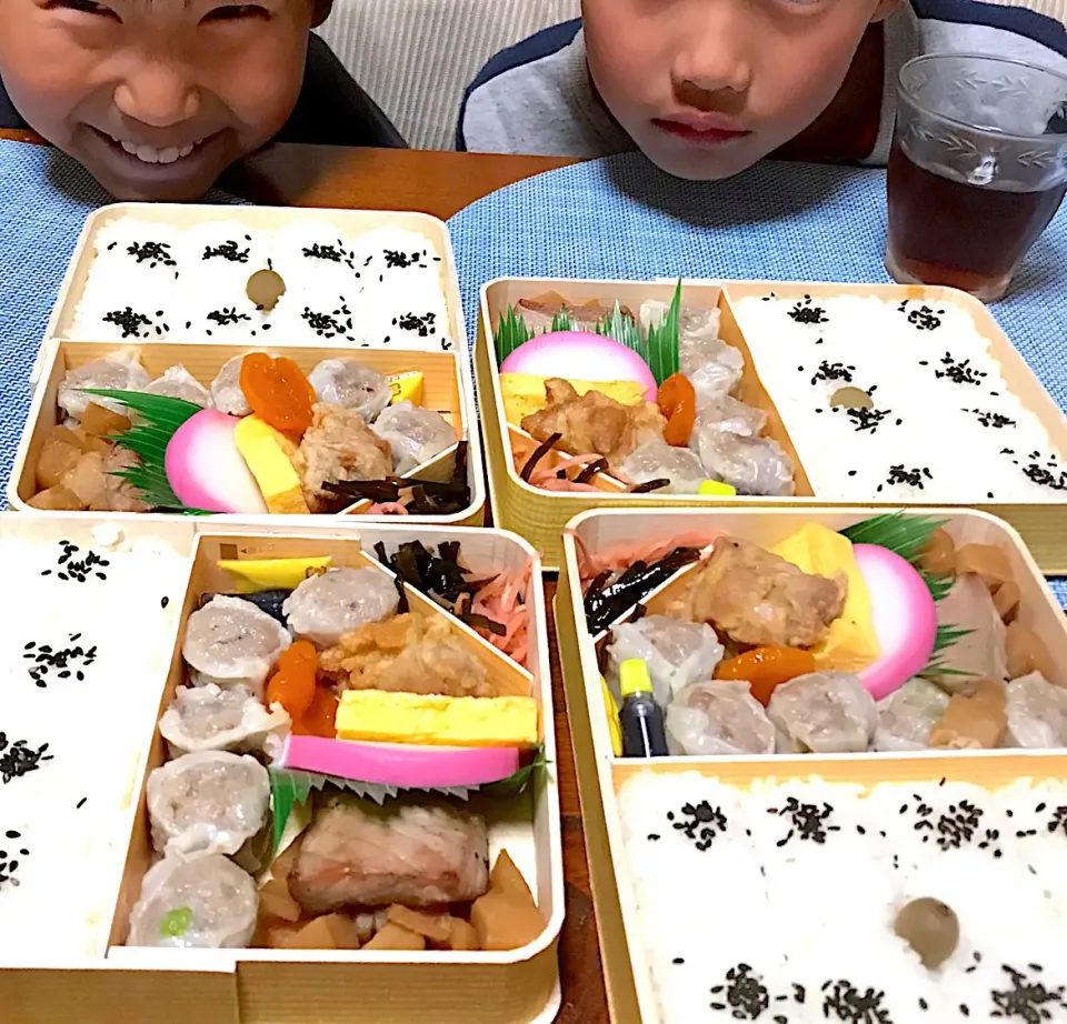 Snapdishの料理写真:孫ちゃんお泊り 崎陽軒のシウマイ弁当🍱|シュトママさん