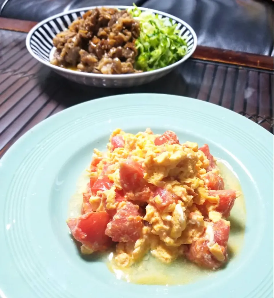 トマト🍅たまごの炒めに牛肉にんにく炒め♪(^o^)v|dai.noriさん