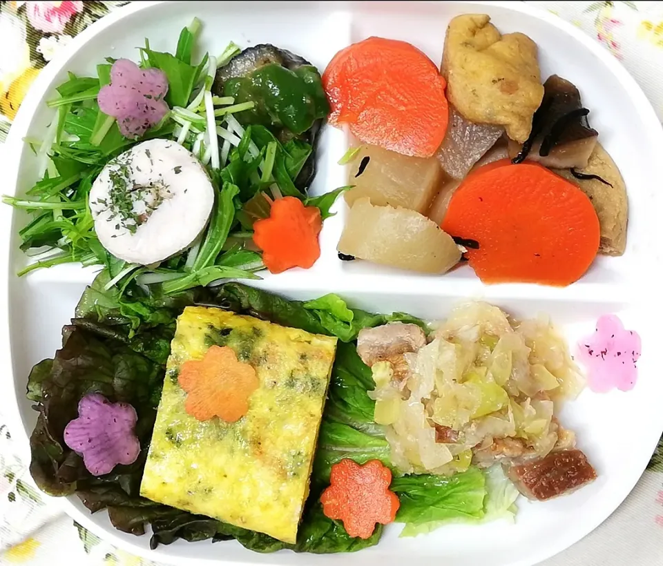 Snapdishの料理写真:4月1日朝食は4食分|PUIPUIさん