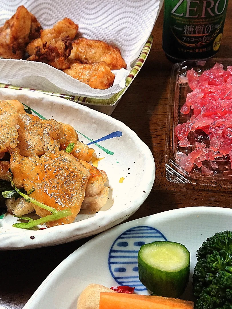 鶏胸肉蒸し焼きオイスターソース絡め   と、🍺友達が持ってきた ばばあの 唐揚げ☺️|miimiさん