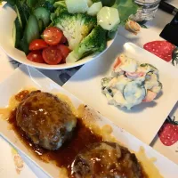 Snapdishの料理写真:晩ご飯イタリアンハンバーグ(^^)|えびてんさん