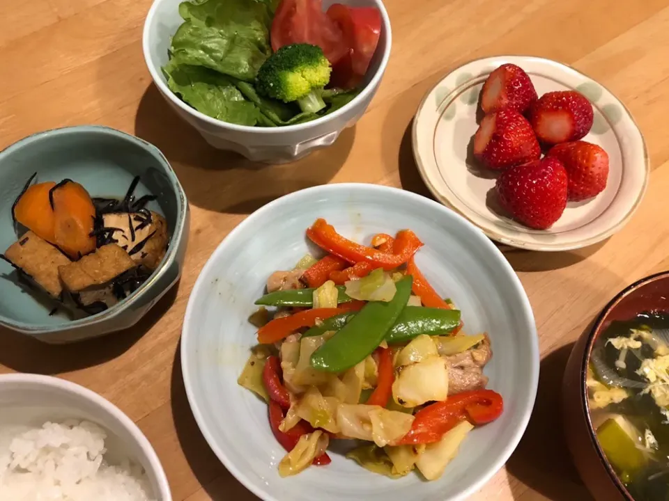 Snapdishの料理写真:せせりと野菜の塩バター炒め★|Natsuki Ishikawaさん