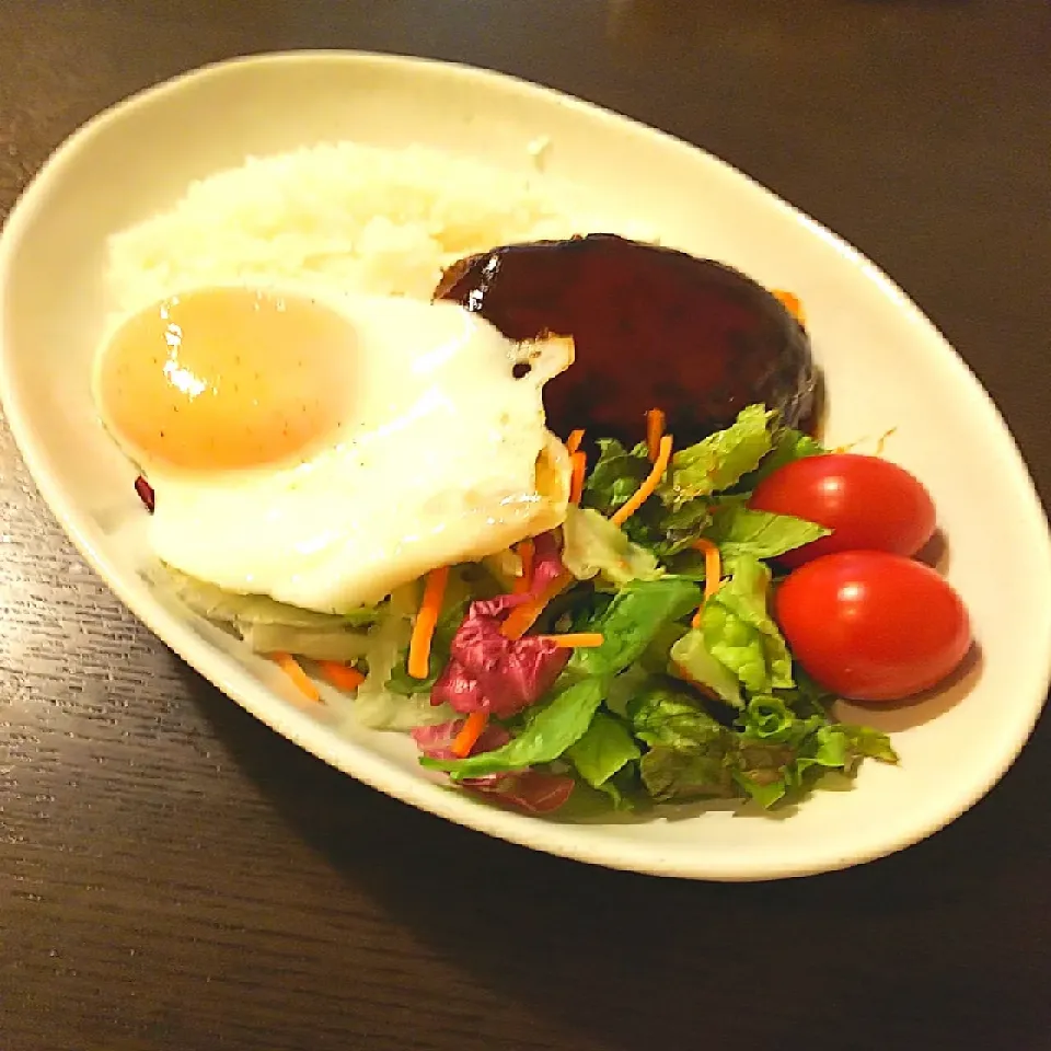 ロコモコ丼で息子置き弁🍱|Rieさん