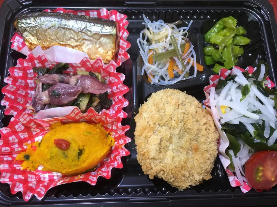 秋刀魚の塩焼き 日替わり弁当 宅配ランチ 豊川市配達|Naokazu Kuritaさん