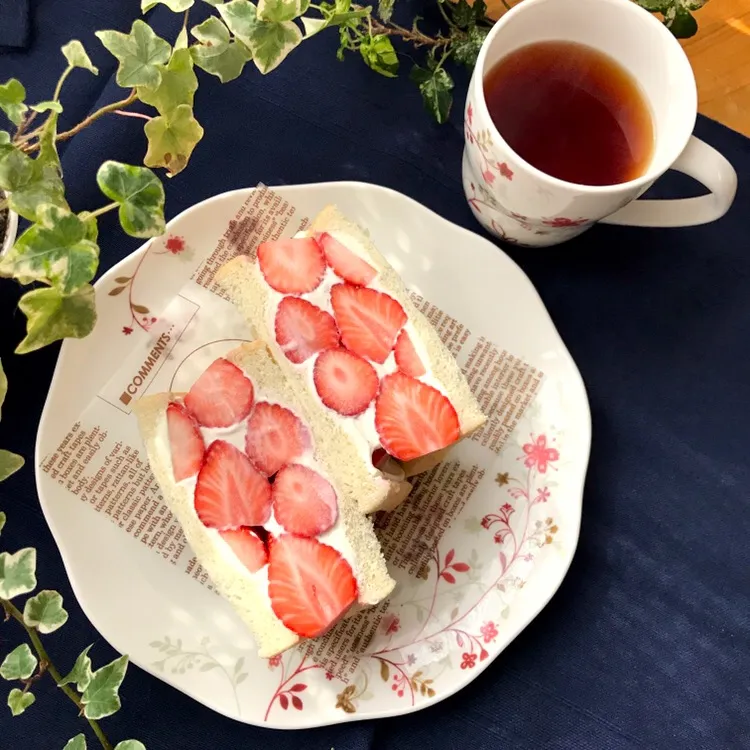 🍓🥪群馬の「やよいひめ🍓」とマスカルポーネで いちごの悪魔 ストロベリーデビル🍓👿サンドイッチ🥪|Hollyさん