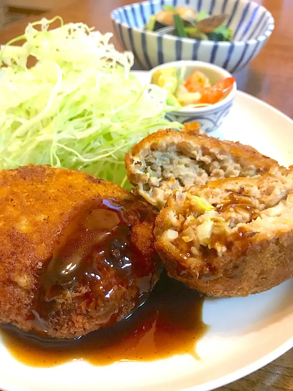 Snapdishの料理写真:キャベツ入りメンチ#メンチ#手作り#さっぱり#肉料理|Kumi Satouさん