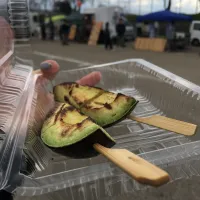 Snapdishの料理写真:えの屋出店 アボガドの串焼き🥑|Anさん