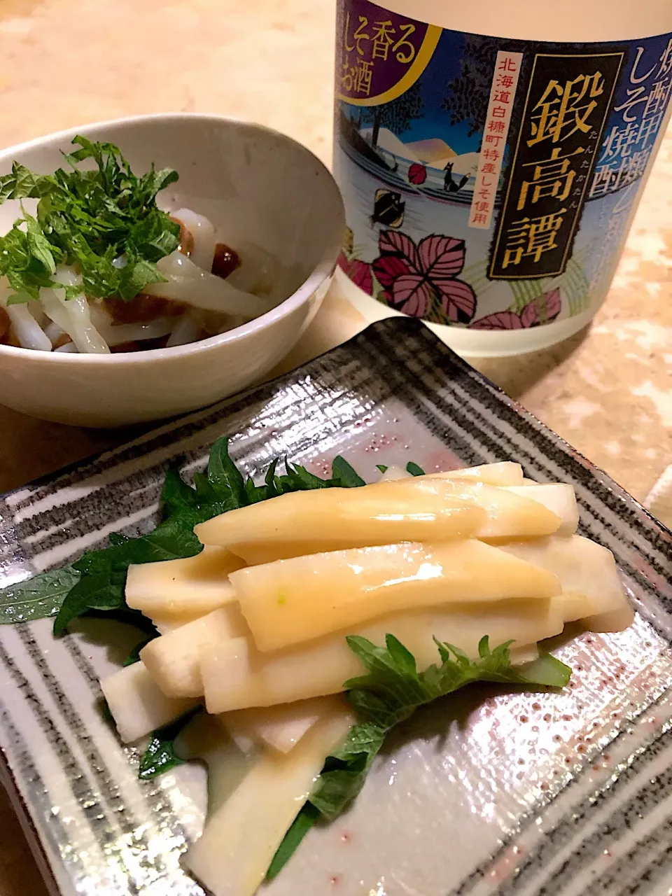 ウドの辛子酢味噌、イカ納豆としそ焼酎🍶|MIEKO 沼澤三永子さん