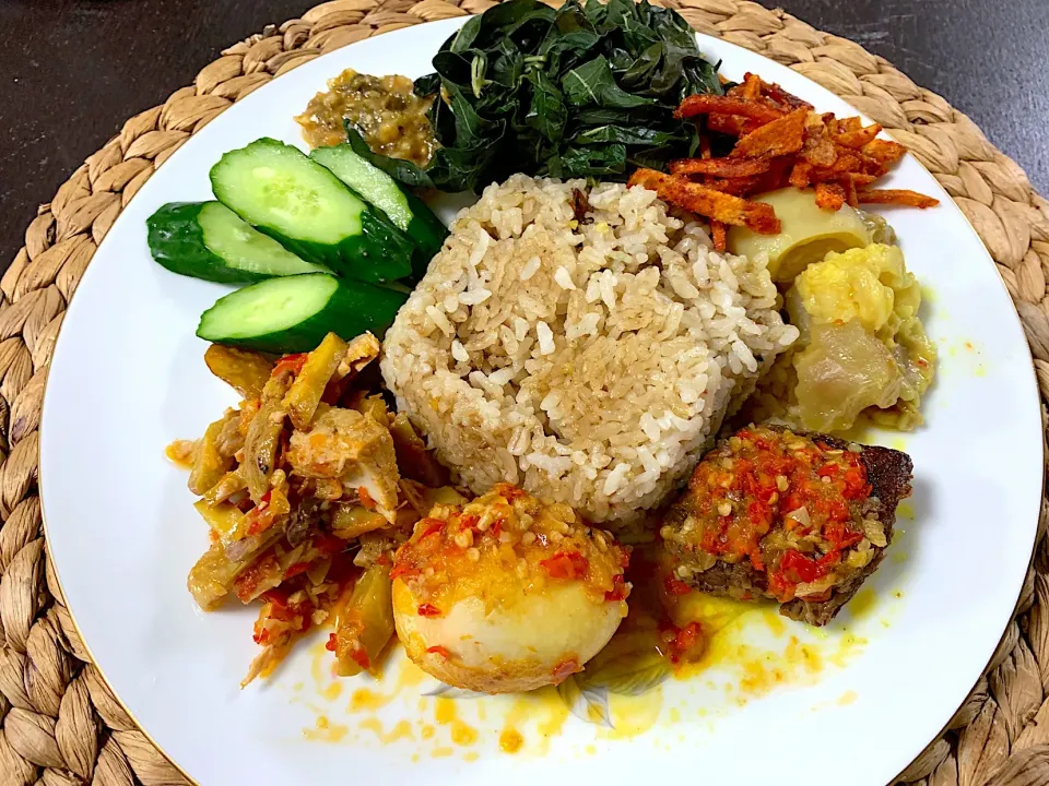 Nasi Padang|yeni kartikasariさん