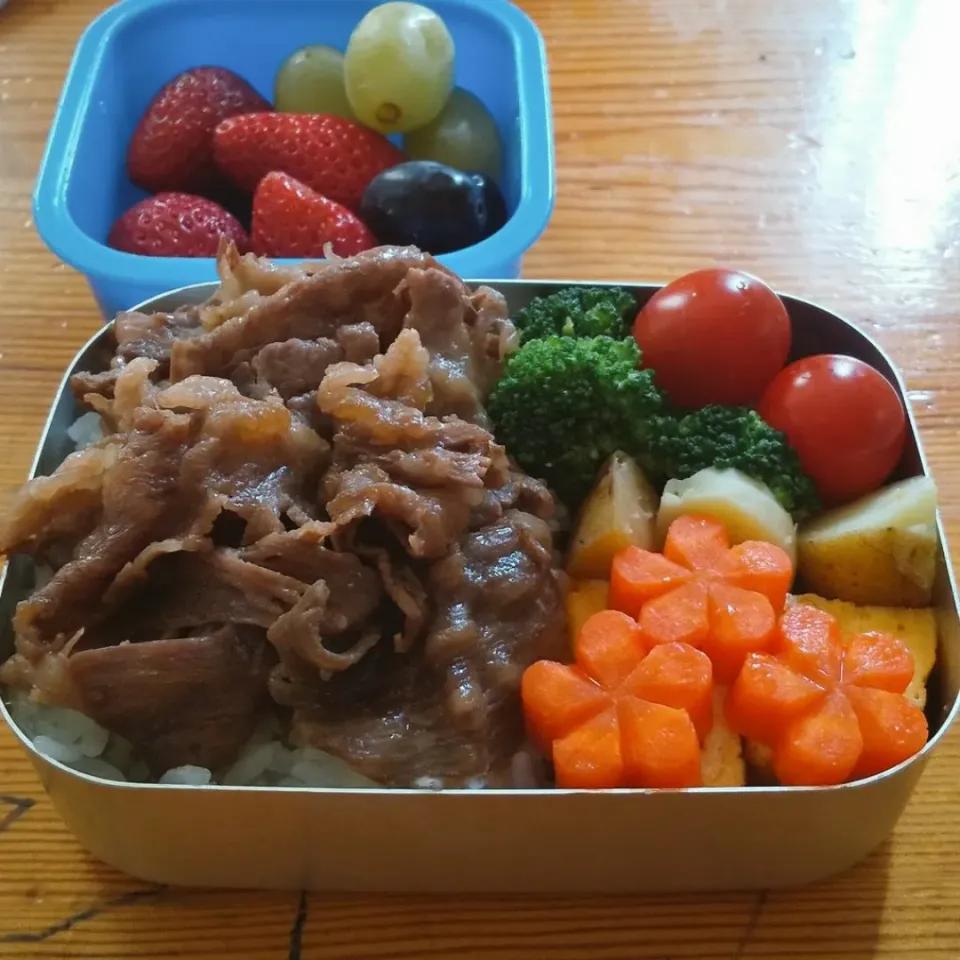 Snapdishの料理写真:令和的に梅の花にしてみた弁当！|たちばなさん