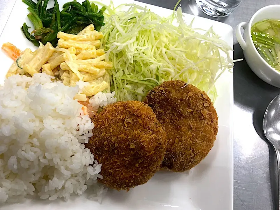 今日のまかないは？
ポテトコロッケ🐷🐽😆|ゴンさん