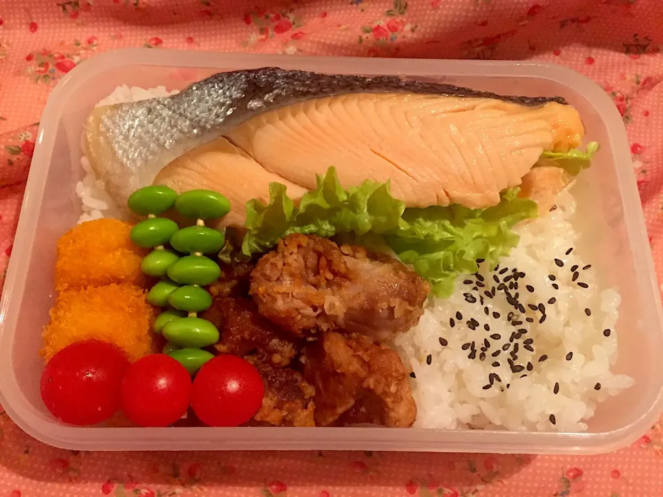 2019年4月3日
旦那さんのお弁当🍱👷🏻‍♂️🚝👨‍✈️👨‍🔧💪🏼🚊❤️🤟|Kodomo Cookingさん