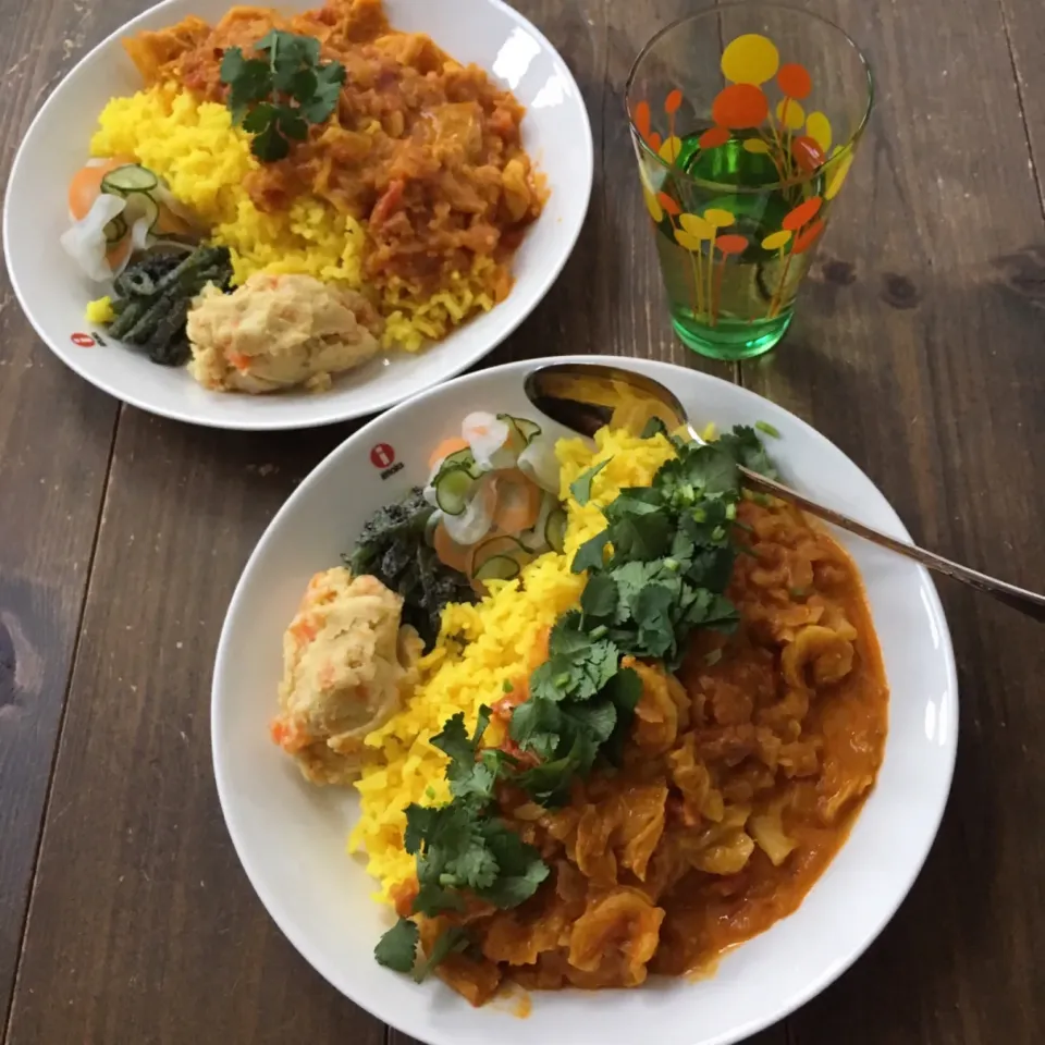 エビとサボイきゃべつのココナッツカレー定食🍛🥥#5月7日はココナッツの日|七海さん