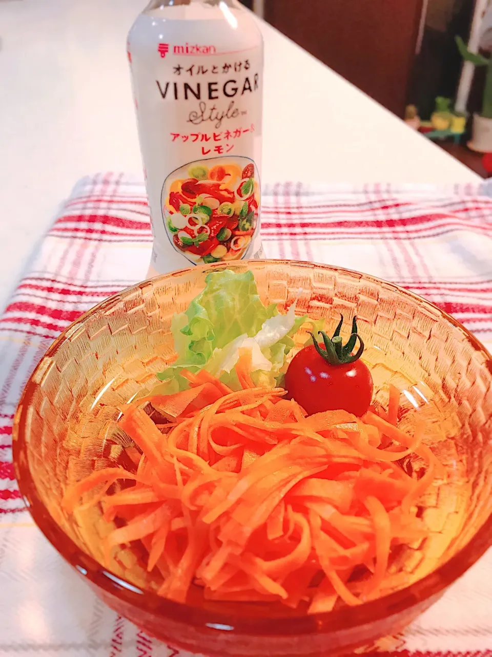 Snapdishの料理写真:人参ラペ🥕VINEGARアップルビネガー&レモンを使って|Atsukoさん