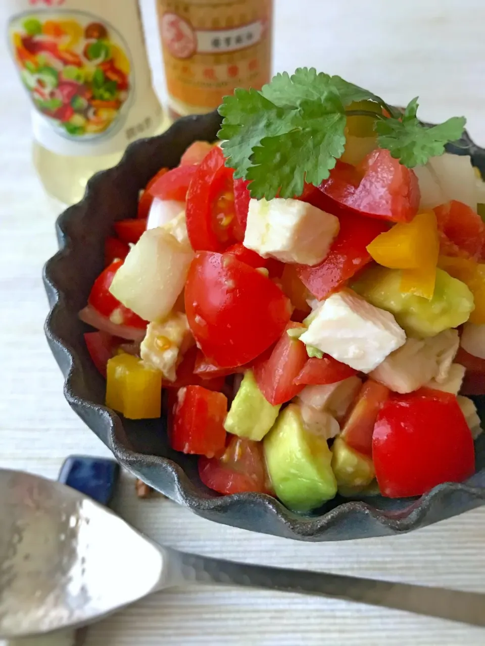 スプーンで食べるサラダ🥗|アッチさん