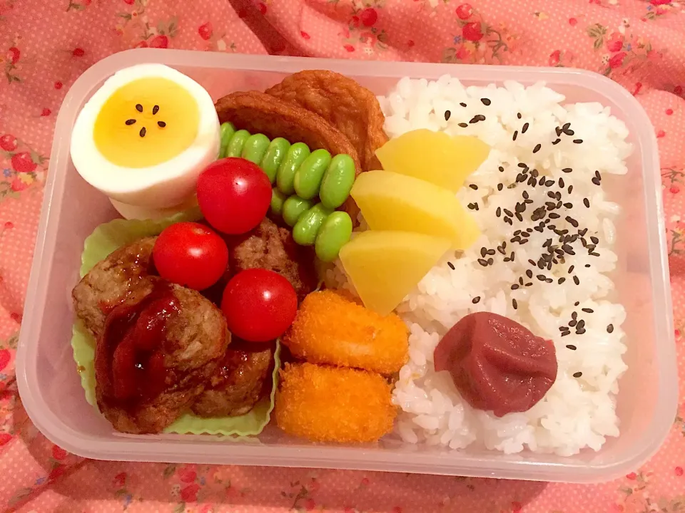 Snapdishの料理写真:2019年4月4日
旦那さんのお弁当🍱👷🏻‍♂️🚝👨‍✈️👨‍🔧💪🏼❤️🤟|Kodomo Cookingさん