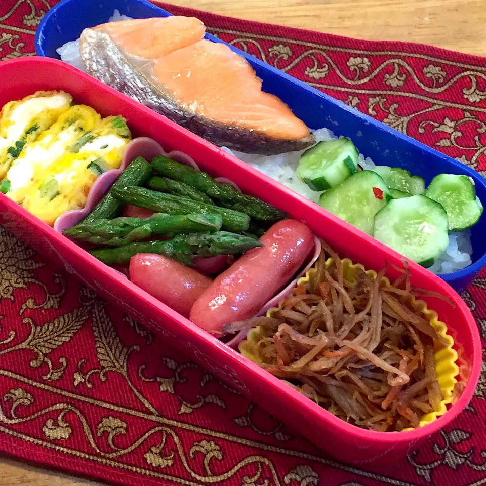 きんぴら牛蒡と、アスパラガスとウィンナーのソテーと、玉子焼きと、焼き鯖弁当|もえさん