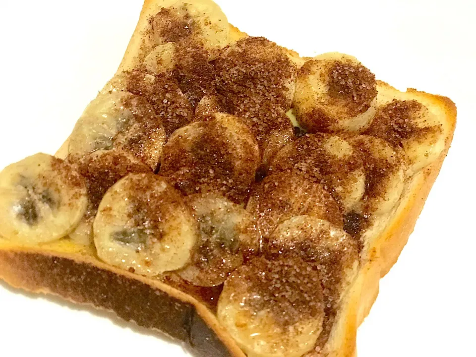 Banana toast with cinnamon and maple syrup|Babyluv Cabrera Ocampoさん