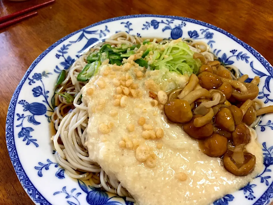 朝ごはん ぶっかけとろろ蕎麦|さんだーさん