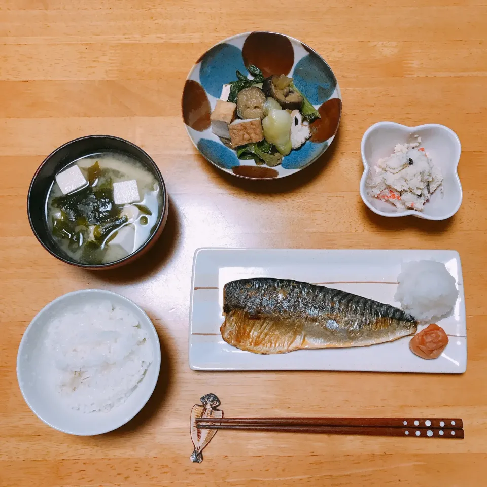 塩さば🐟
茄子とチンゲン菜と厚揚げの煮物🍆|ちゃみこさん