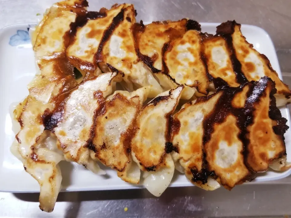 焼き餃子〰️😆😆|クッキングオヤジさん