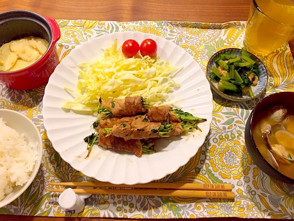 豆苗肉巻き、じゃがいもグラタン、小松菜の煮浸し、あさりの味噌汁|ありかさん