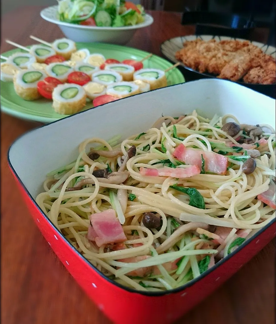 水菜としめじﾍﾞｰｺﾝの病的ｽﾊﾟｹﾞﾃｨ|まりおさん