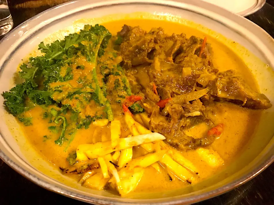 Yellow curry low cooked beef rib|Sky Blueさん