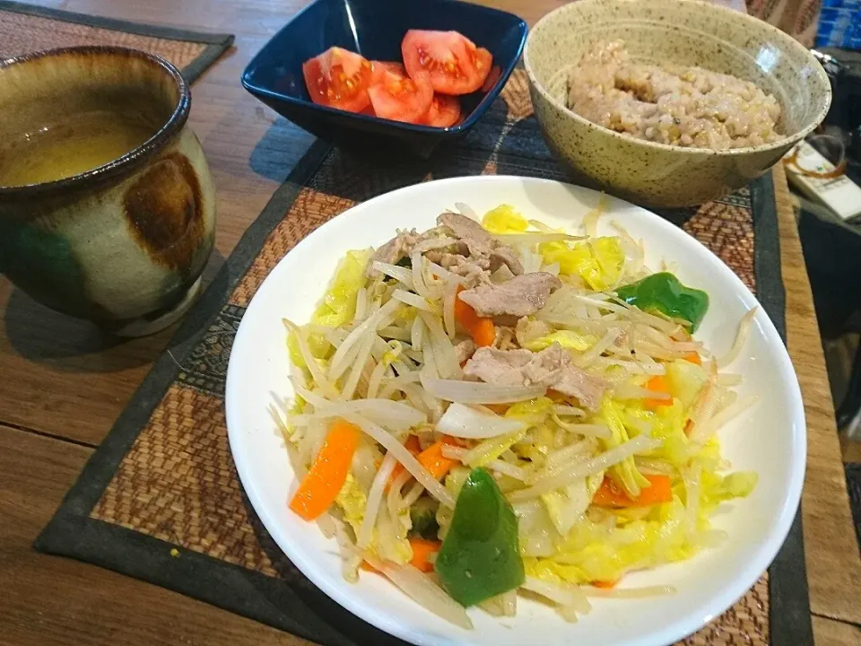 野菜炒め&トマトサラダ|まぐろさん