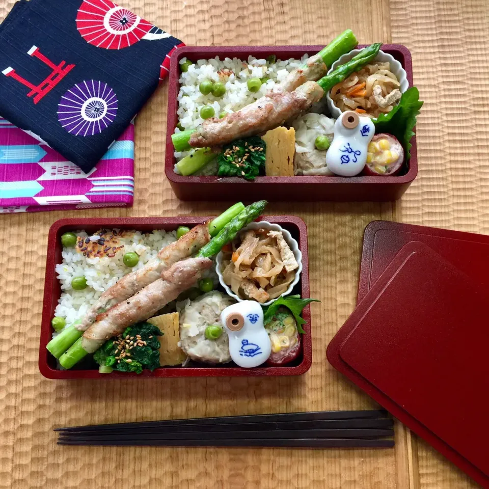 Snapdishの料理写真:🍱４月５日(金) Today's Lunch Bento🍴☺︎
○ 豆ごはん
○ アスパラ肉巻き
○ 昨夜の残りの焼売
○ 玉子焼き
○ ほうれん草のおひたし
○ 切り干し大根
○ コーンとパセリのトマトカップサラダ
○ 大葉・ひょうちゃんに酢醤油・和からし|mutsumi☺︎さん