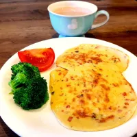 Salami egg pancake|Ting Weiさん