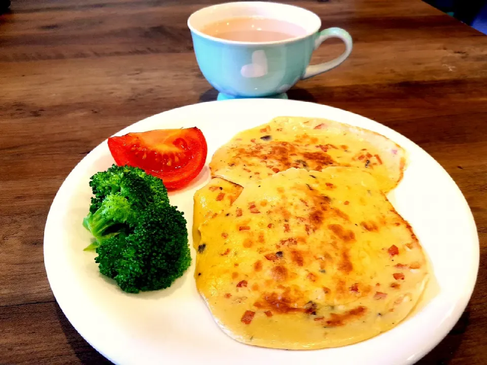 Salami egg pancake|Ting Weiさん