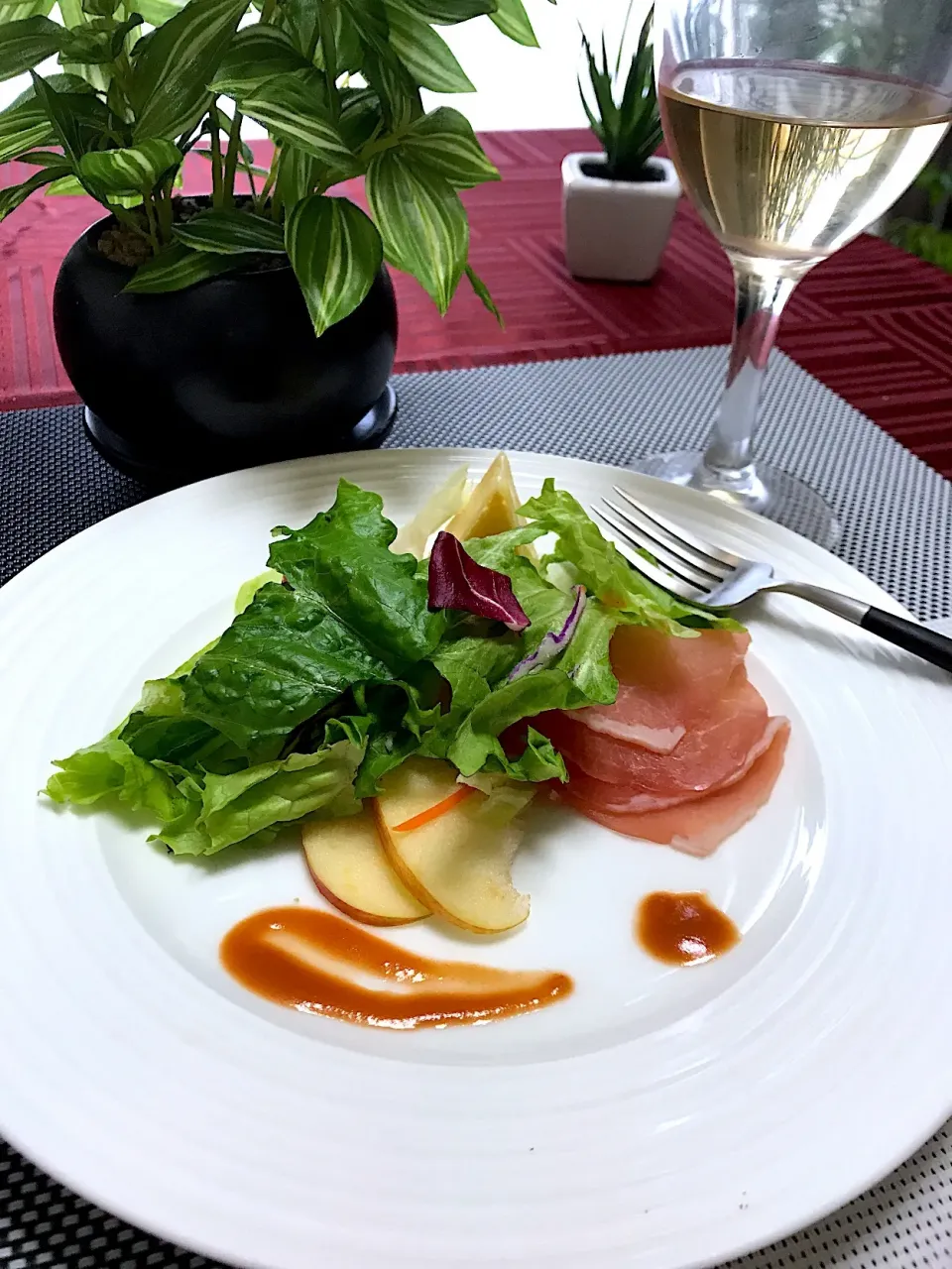 おはよう😊
生ハム🥩とクリームチーズ🧀の🥗ケチャップビネガーサラダ|Sの食卓さん