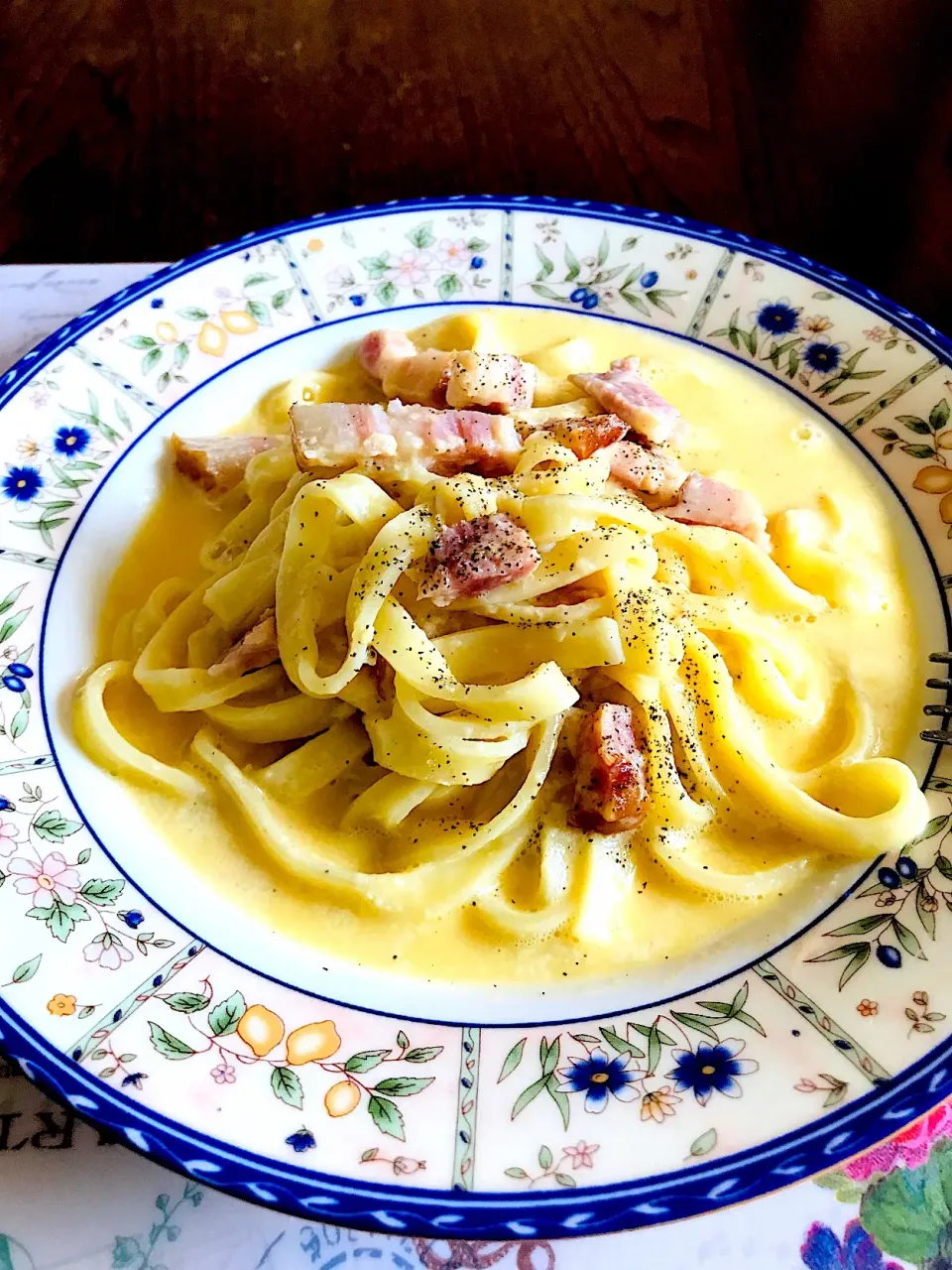 Snapdishの料理写真:ひとりランチ😙
讃岐フィットチーネ使ってみた🍝
レンチン・カルボナーラ。|ちはるさん