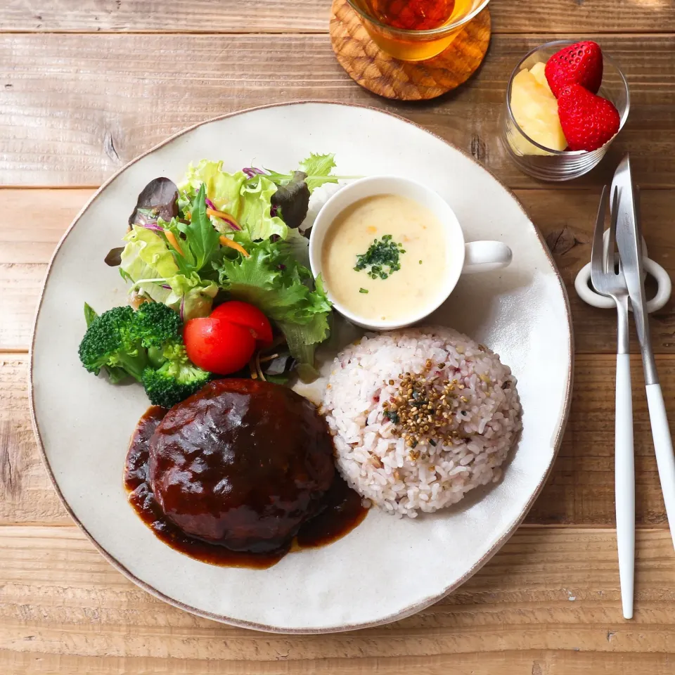 ハンバーグでワンプレートランチ|hiroさん