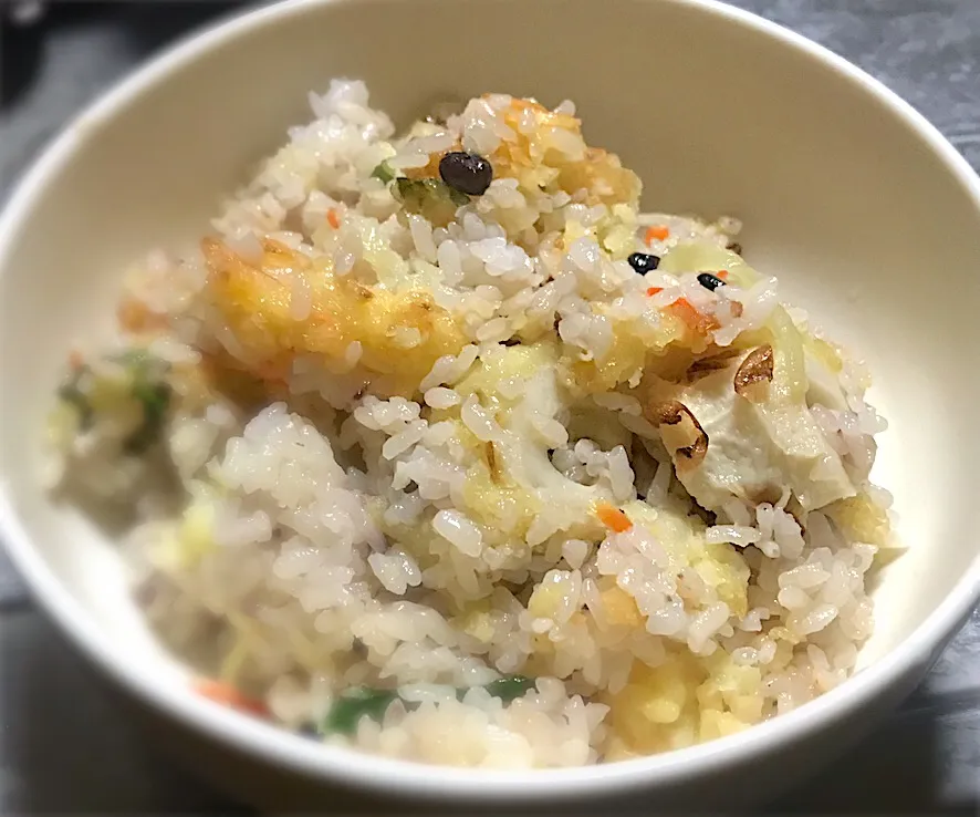 Snapdishの料理写真:今夜はかき揚げを使って、天ばら丼を頂きます😋🎵🎉|ギムレットさん