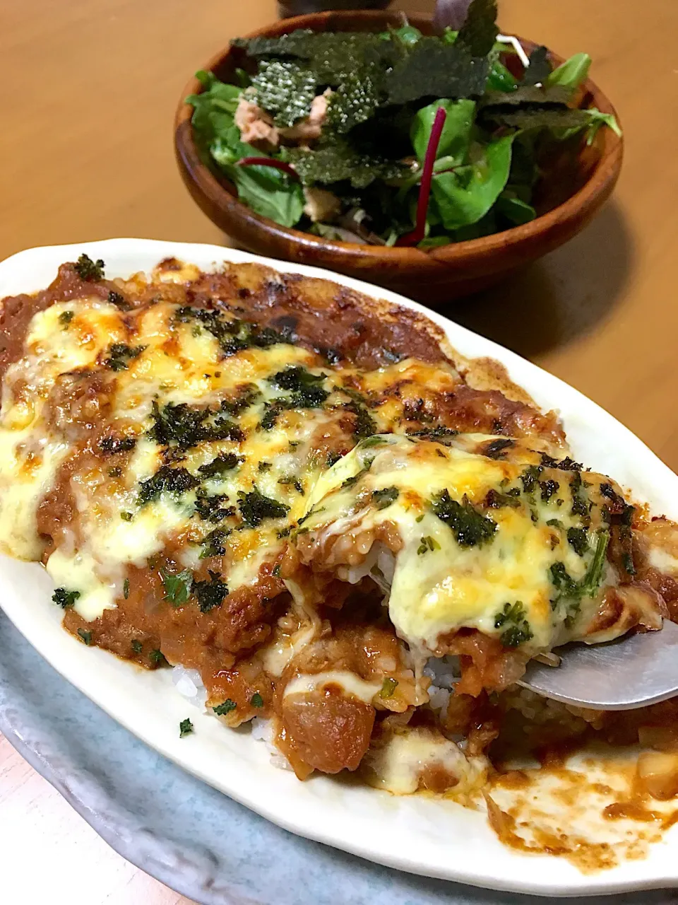 Snapdishの料理写真:晩ごはん( ´͈ ᗨ `͈ )◞♡⃛
ミートドリアと海苔サラダ🥗|さくたえさん