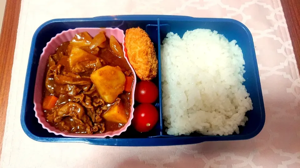 カレーライス🎵旦那さんお弁当🎵😊|かおるcitronさん