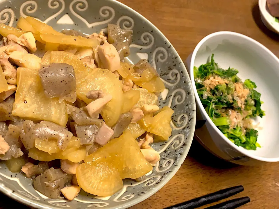 大根、こんにゃくと鶏の煮物と冬菜のカラシ和え|ぴろにゃんさん