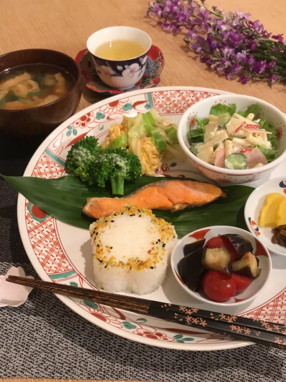 特別なものはないけどバランスはいいかな？の晩御飯😊|サミカさん